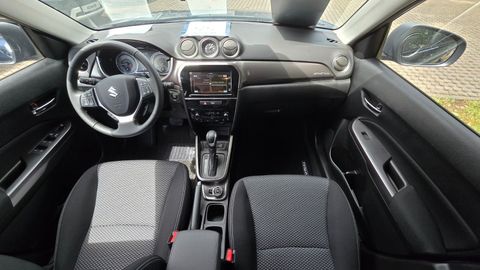 Car image 13