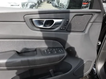Car image 48