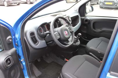 Car image 12