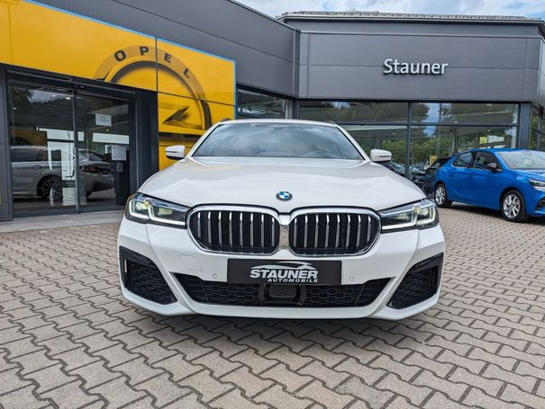 BMW 540i Touring xDrive 245 kW image number 2