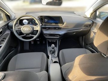 Car image 11