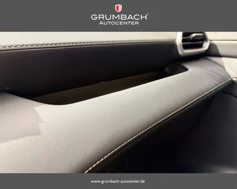 Car image 29