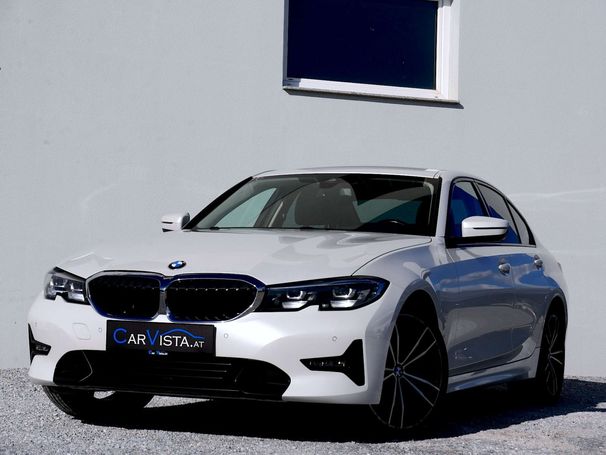 BMW 320i Sport Line 135 kW image number 2