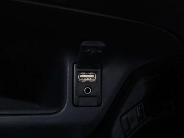 Car image 36