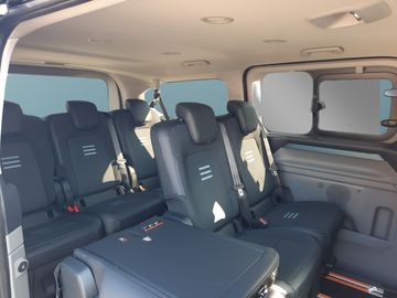 Car image 29