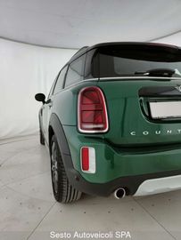 Car image 37