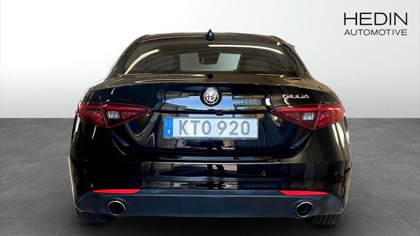 Alfa Romeo Giulia 2.0 149 kW image number 7