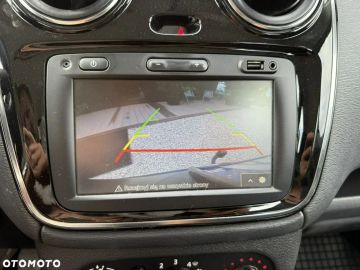Car image 30