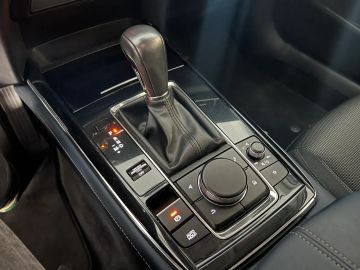 Car image 33