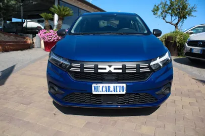 Car image 3
