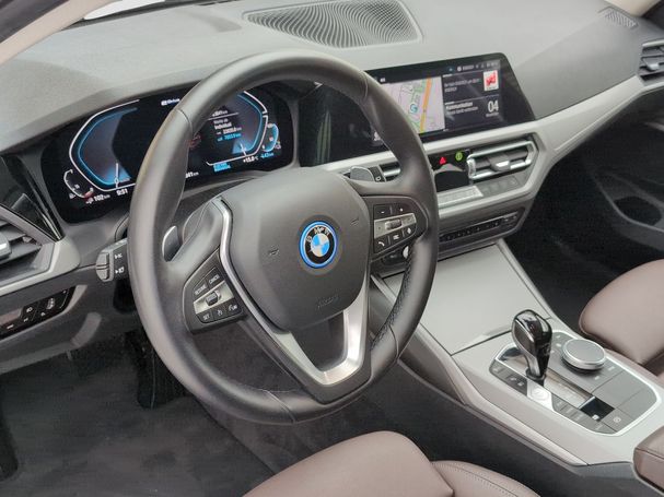 BMW 320 e Touring M Sport 150 kW image number 9