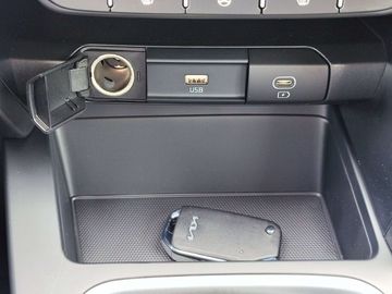 Car image 30