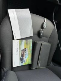 Car image 37