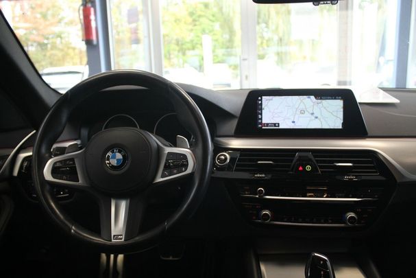 BMW 520d xDrive 140 kW image number 14