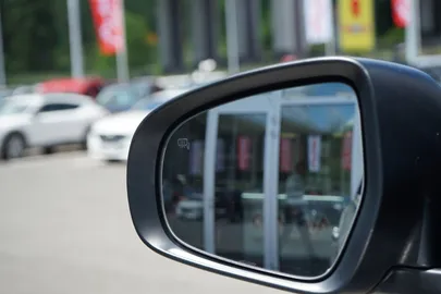 Car image 35