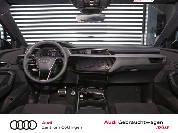 Audi Q8 50 e-tron S-line 250 kW image number 11