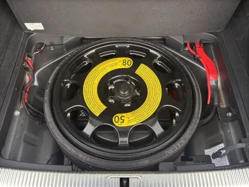 Car image 38