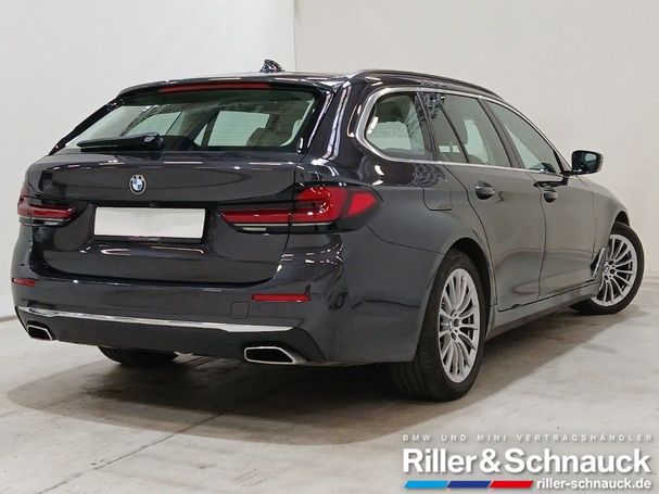 BMW 530d Touring Luxury Line xDrive 210 kW image number 2