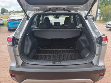 Car image 11