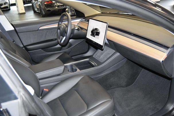 Tesla Model 3 239 kW image number 14