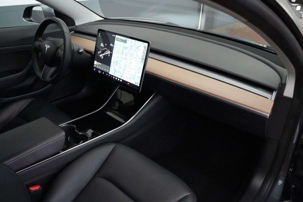 Tesla Model 3 Standard Range 208 kW image number 14