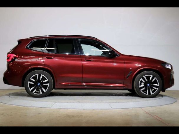 BMW iX3 M Sport Inspiring 210 kW image number 2