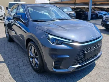Car image 2