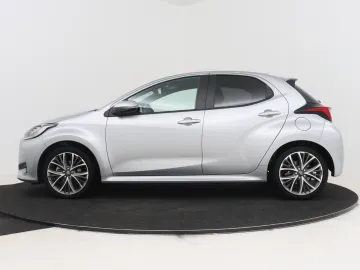 Car image 3