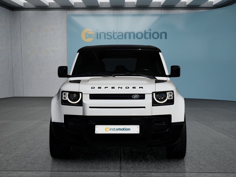 Land Rover Defender 110