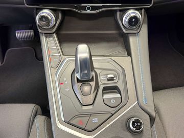 Car image 37