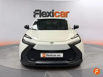 Car image 3