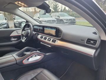 Car image 37