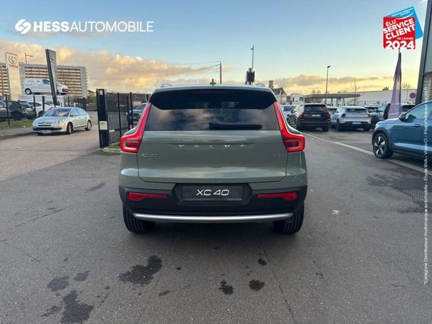 Volvo XC40 122 kW image number 4