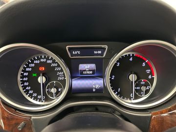 Car image 38