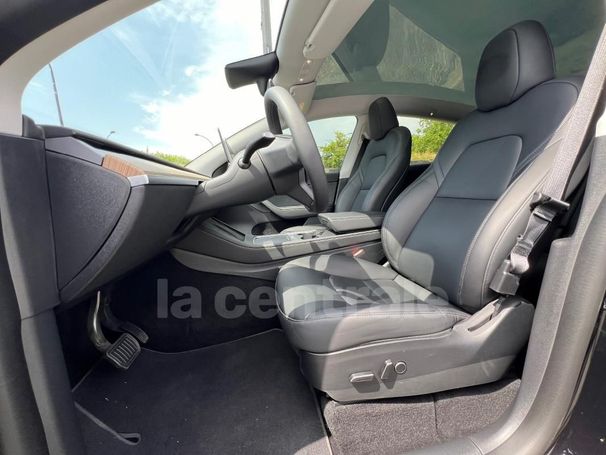 Tesla Model Y 60 192 kW image number 19