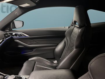 Car image 37