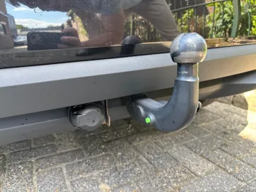 Car image 36