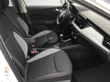 Car image 16