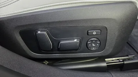 Car image 39
