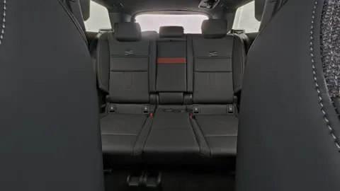 Car image 25