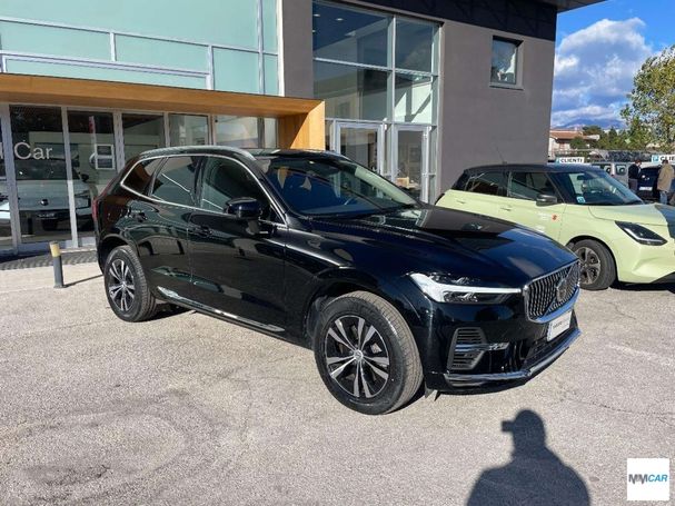 Volvo XC40 B3 Core 120 kW image number 2