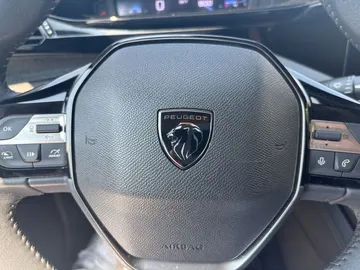 Car image 27