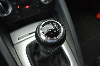 Car image 37