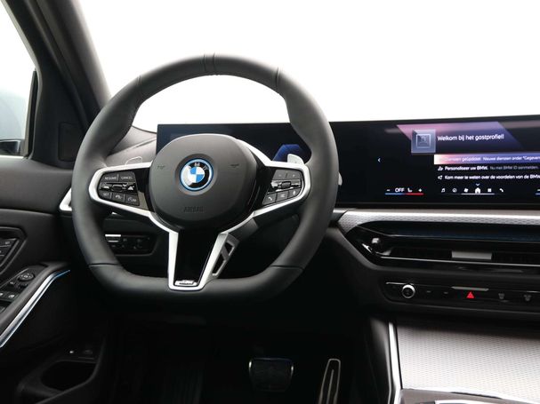 BMW 330 e 215 kW image number 2