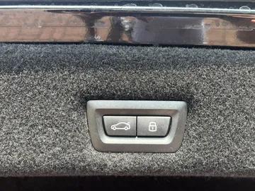 Car image 36