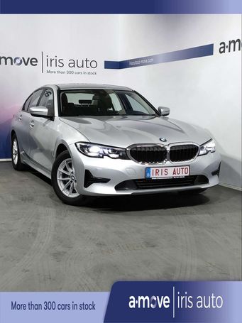 BMW 320i 135 kW image number 1