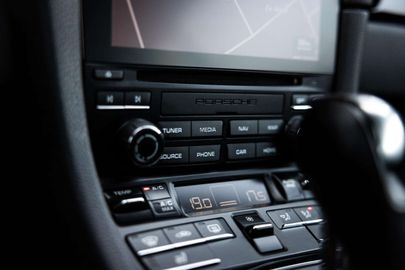 Car image 33