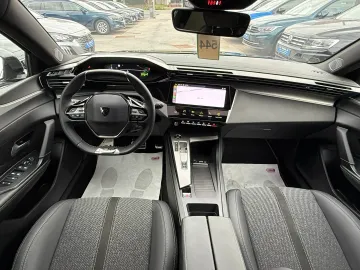 Car image 38
