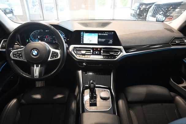 BMW 330 e Sport Line 216 kW image number 12