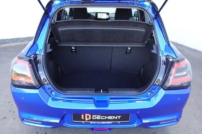 Car image 28